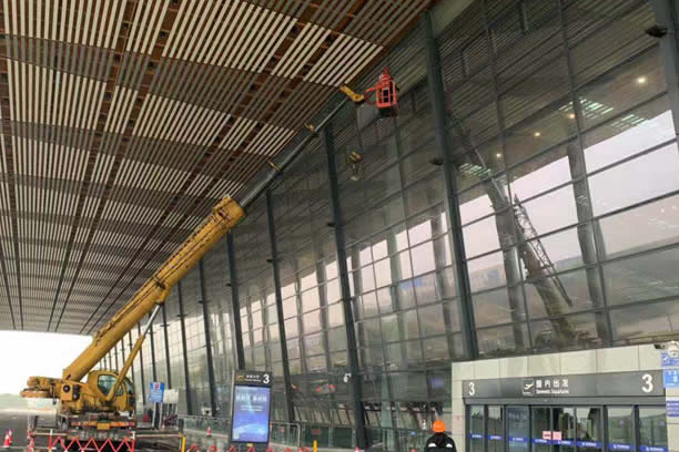 红坪镇玻璃幕墙维护和保养